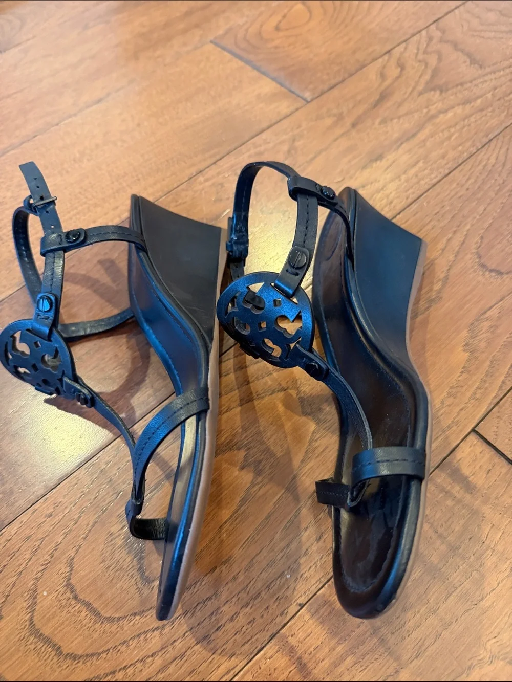 AUTHENTIC TORY BURCH SANDALS